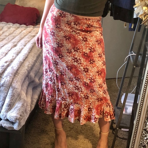 Floral maxi skirt - Picture 2 of 3